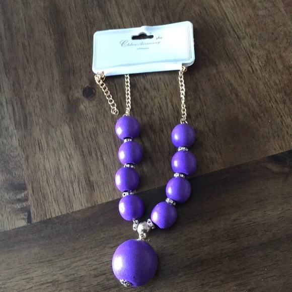Jewelry - Beautiful purple 22 inch necklace ( new )